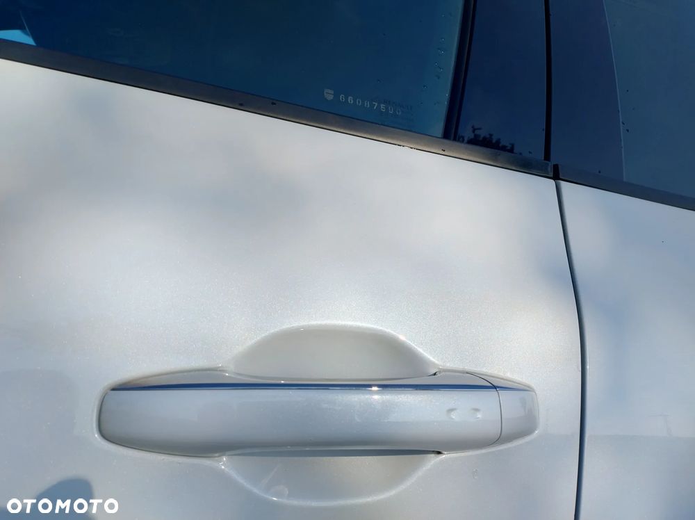 Renault Grand Scenic - 19