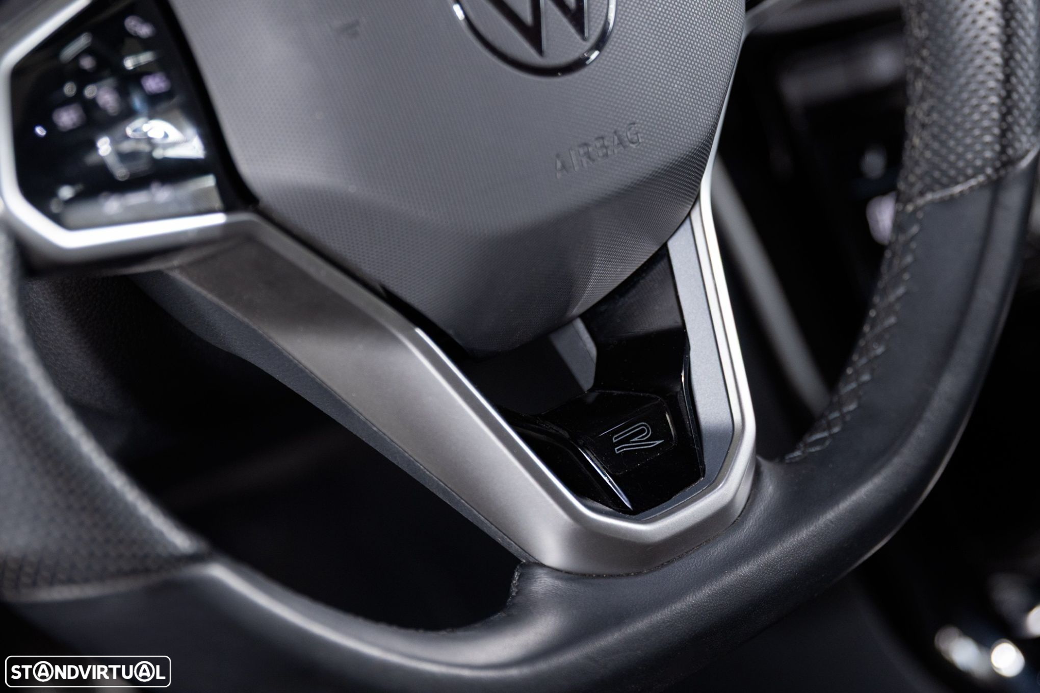VW T-Roc 1.5 TSI R-Line DSG - 13
