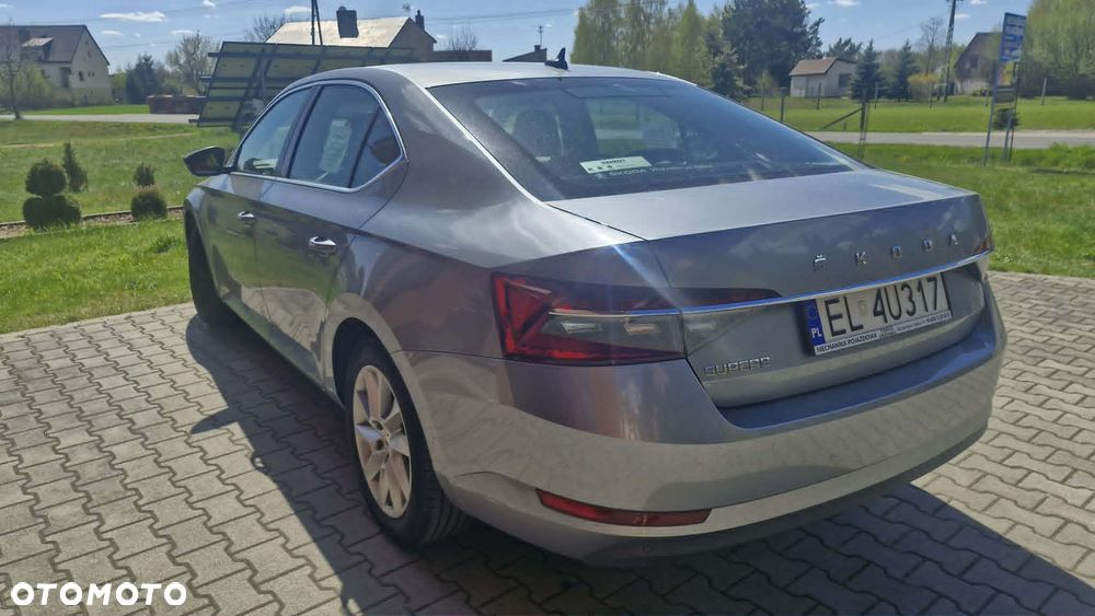 Skoda Superb 2.0 TSI Ambition DSG - 8