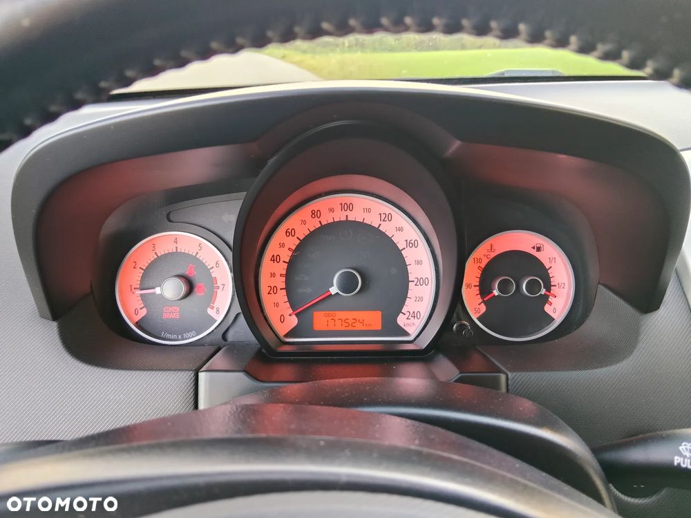 Kia Ceed - 25