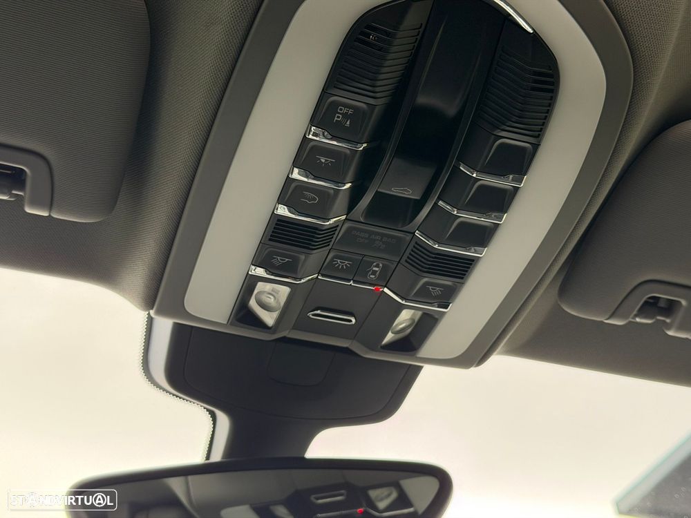 Porsche Panamera Standard - 54