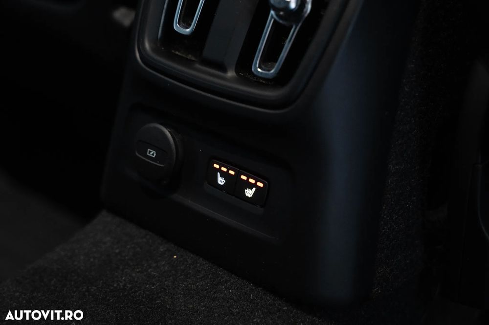 Volvo XC 40 T5 Recharge DKG Plus Dark - 29