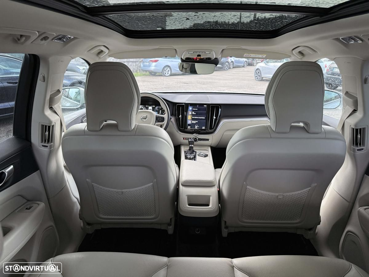 Volvo XC 60 2.0 D4 Momentum Plus Geartronic - 24