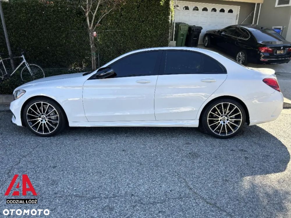 Mercedes-Benz Klasa C 300 9G-TRONIC - 5