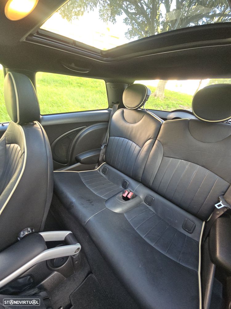 MINI 3 Portas Cooper D - 24