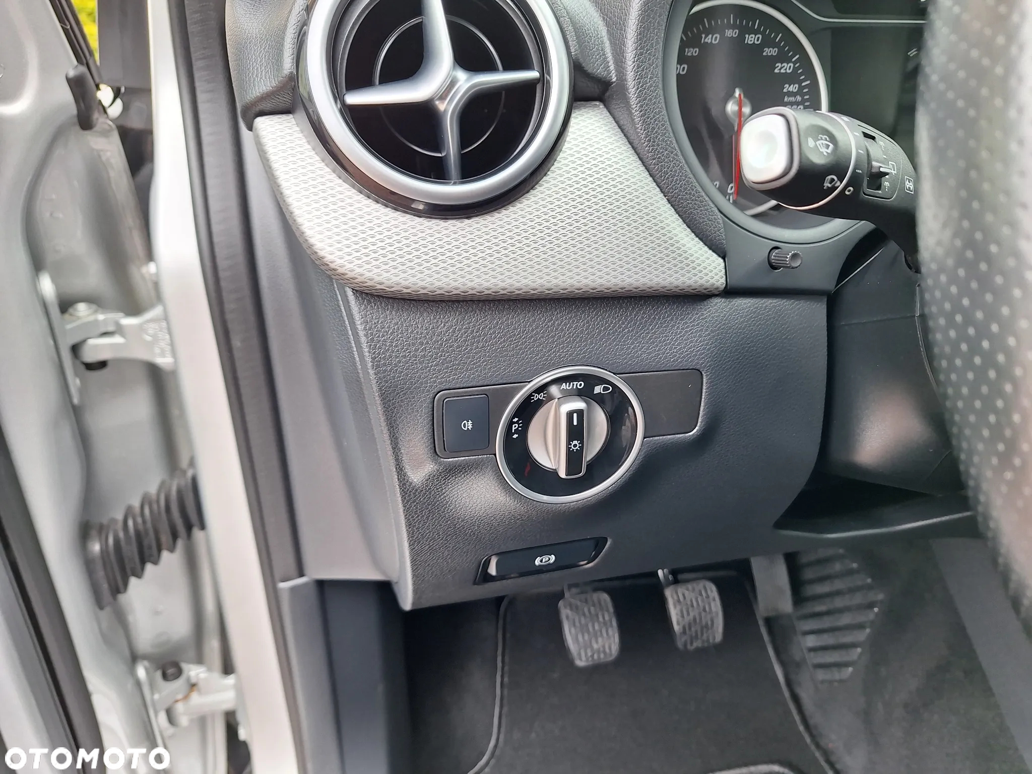 Mercedes-Benz Klasa B 200 Urban - 20