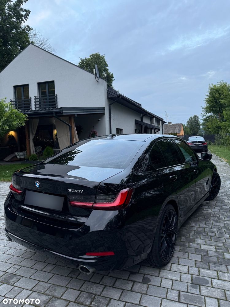 BMW Seria 3 330i xDrive - 6