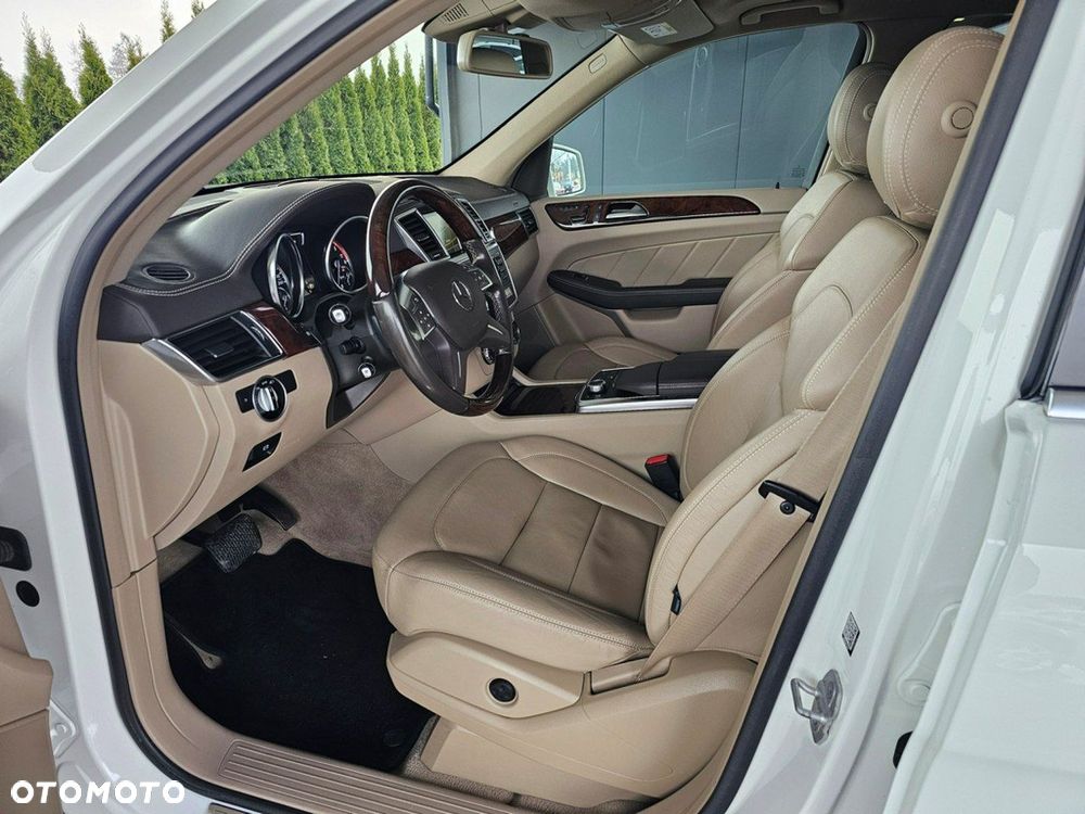 Mercedes-Benz GL 350 BlueTEC 4Matic 7G-TRONIC - 15