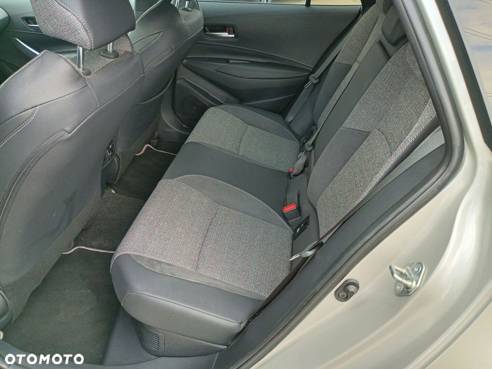 Toyota Corolla 2.0 Hybrid Style - 10