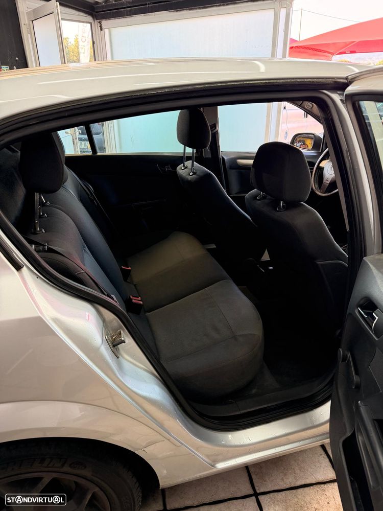Opel Astra 1.3 CDTi Enjoy EcoFLEX - 8