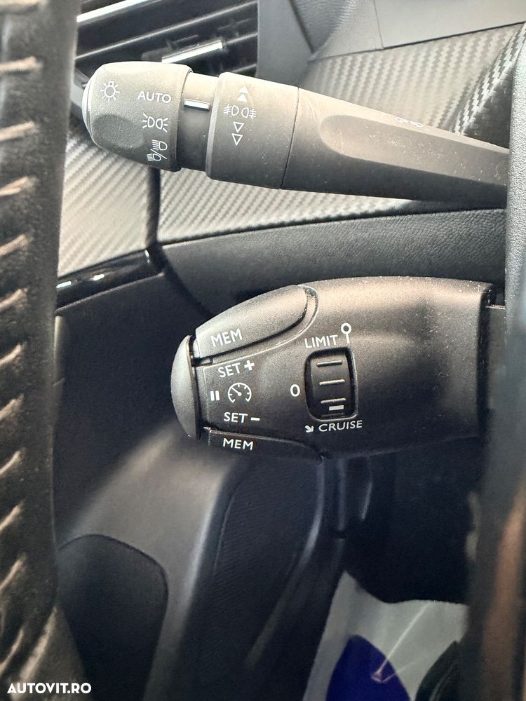 Peugeot 2008 PureTech 100 Allure - 21