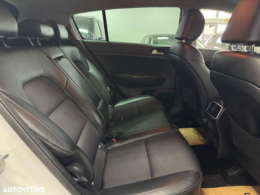 Kia Sportage 2.0 CRDI 4WD Automatik Dream-Team Edition - 25