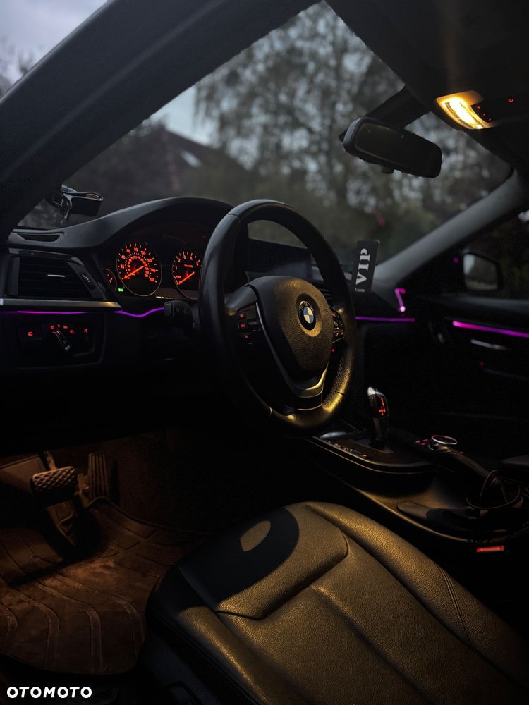 BMW Seria 3 328i - 11