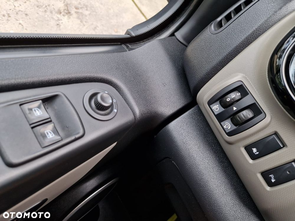 Renault Trafic - 21