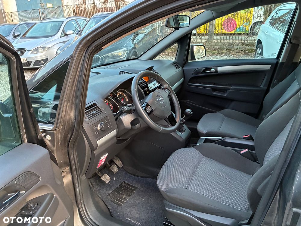 Opel Zafira 1.8 Design Edition - 8