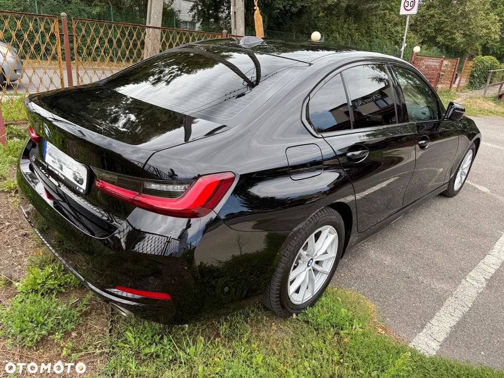 BMW Seria 3 318i - 6