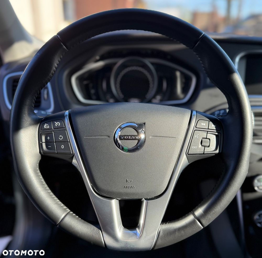 Volvo V40 T3 Drive-E Momentum - 21