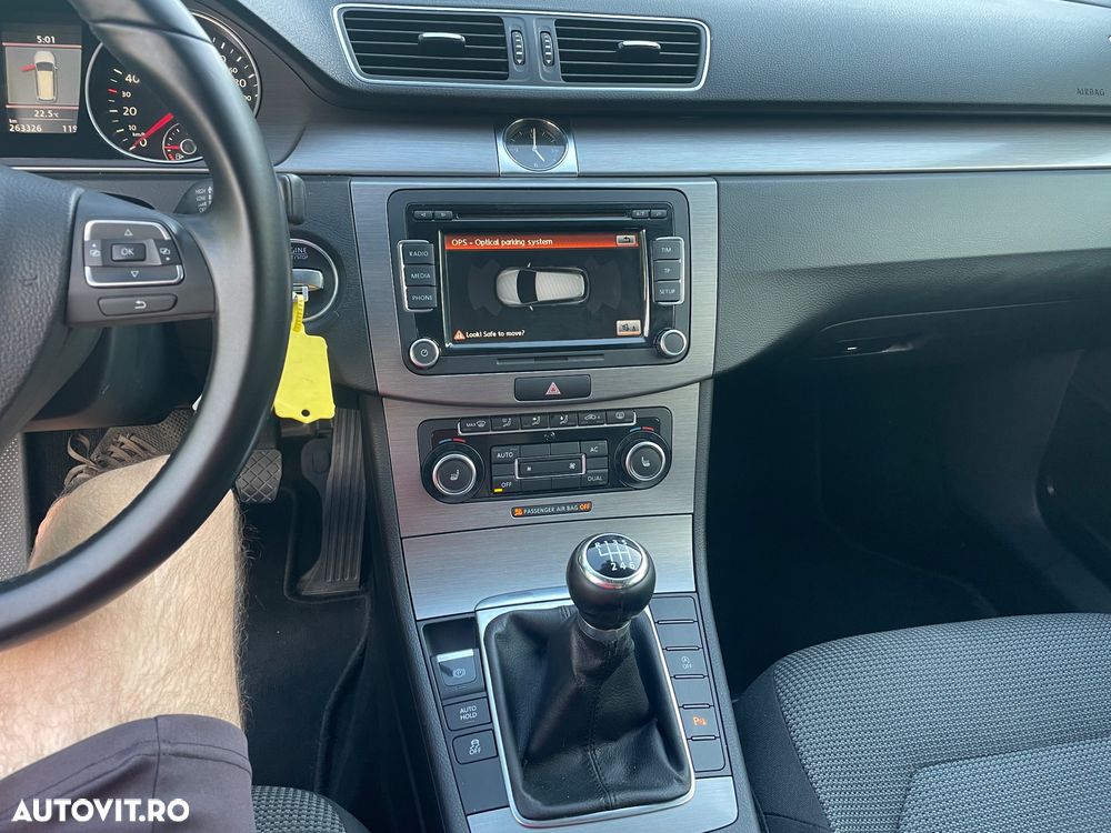 Volkswagen Passat - 22