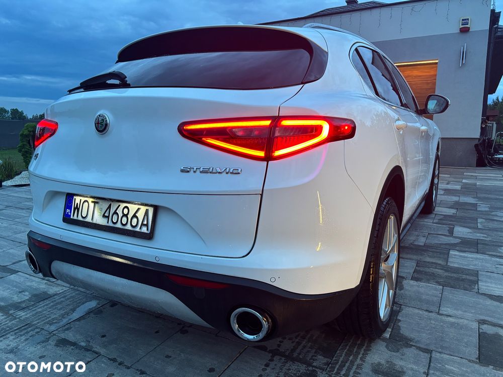 Alfa Romeo Stelvio 2.0 Turbo TI Q4 - 4