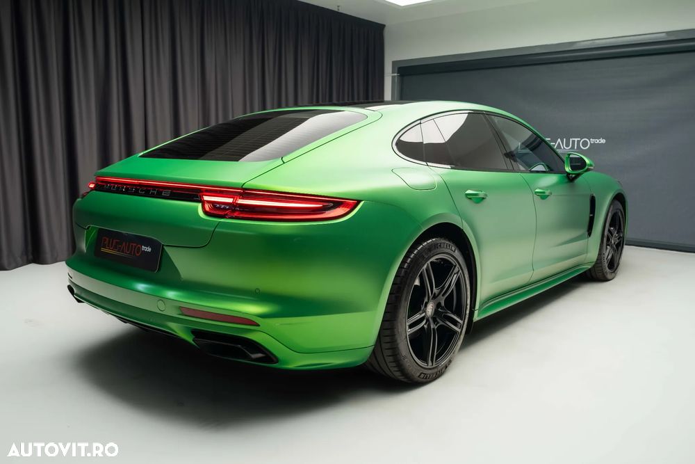 Porsche Panamera 4 - 12