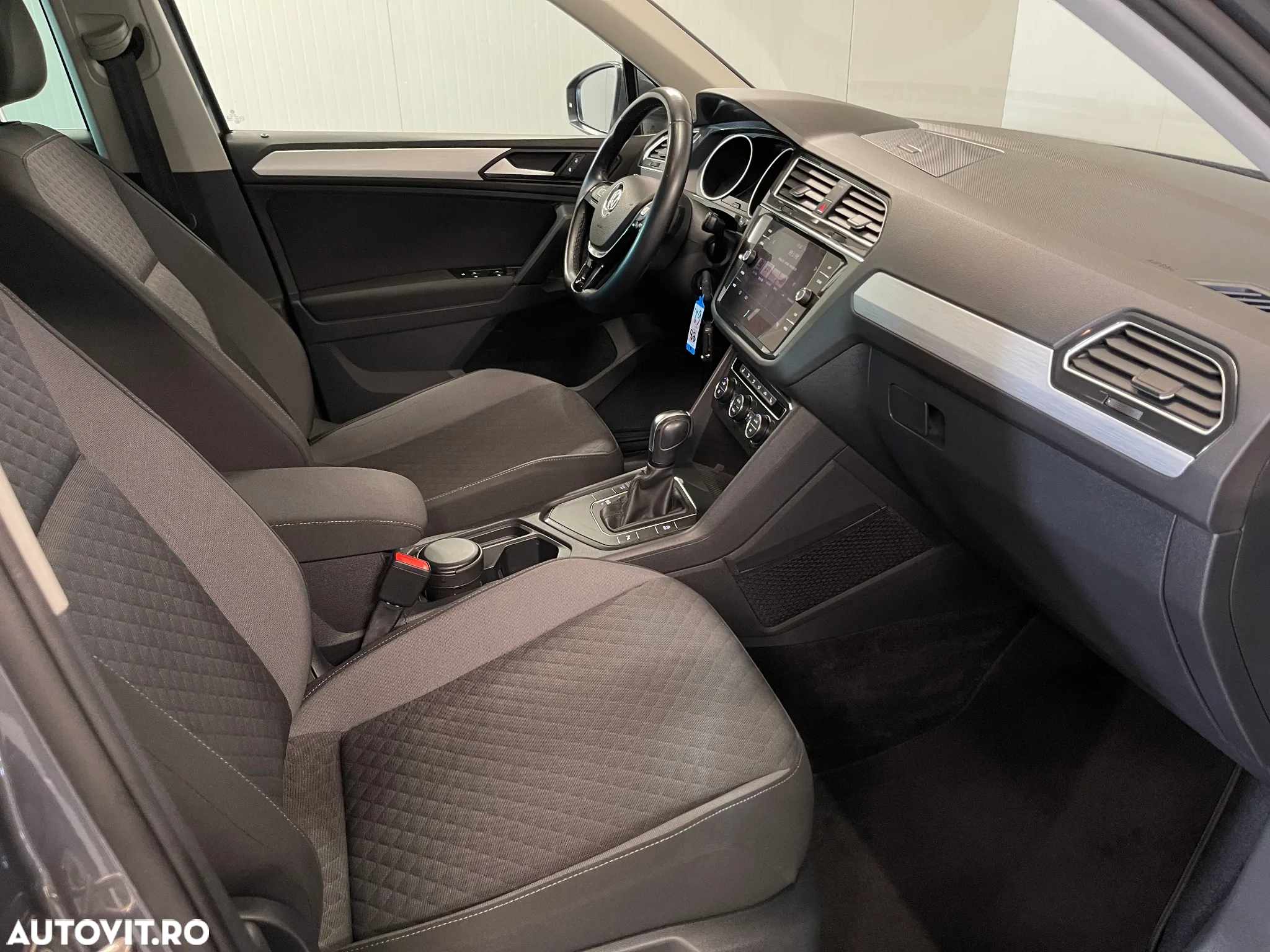 Volkswagen Tiguan 2.0 TDI DPF DSG Comfortline - 10