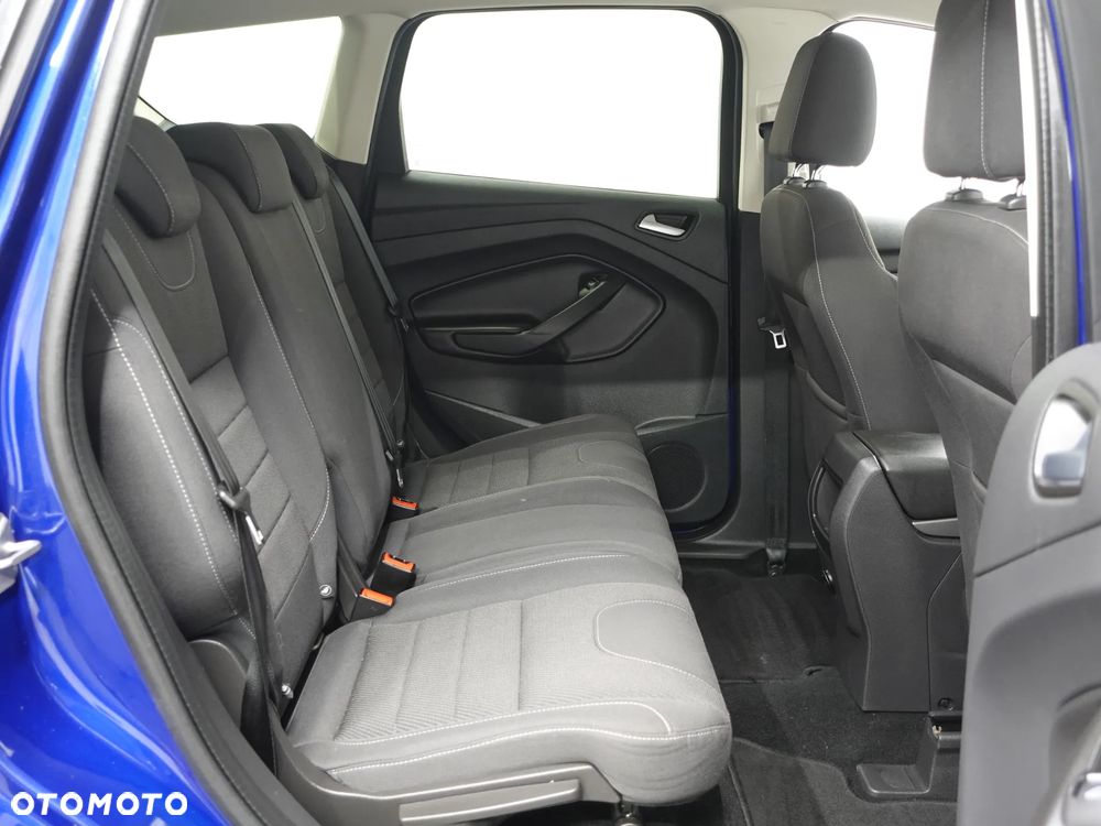 Ford Kuga - 24