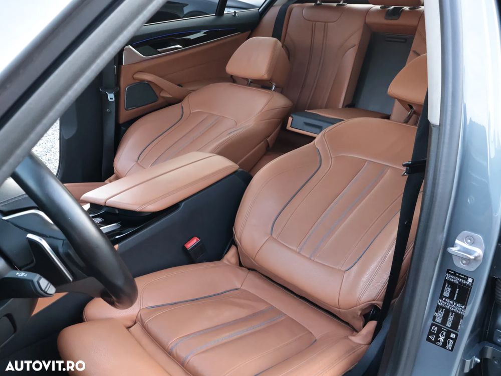 BMW Seria 5 530d xDrive Aut. Luxury Line - 27