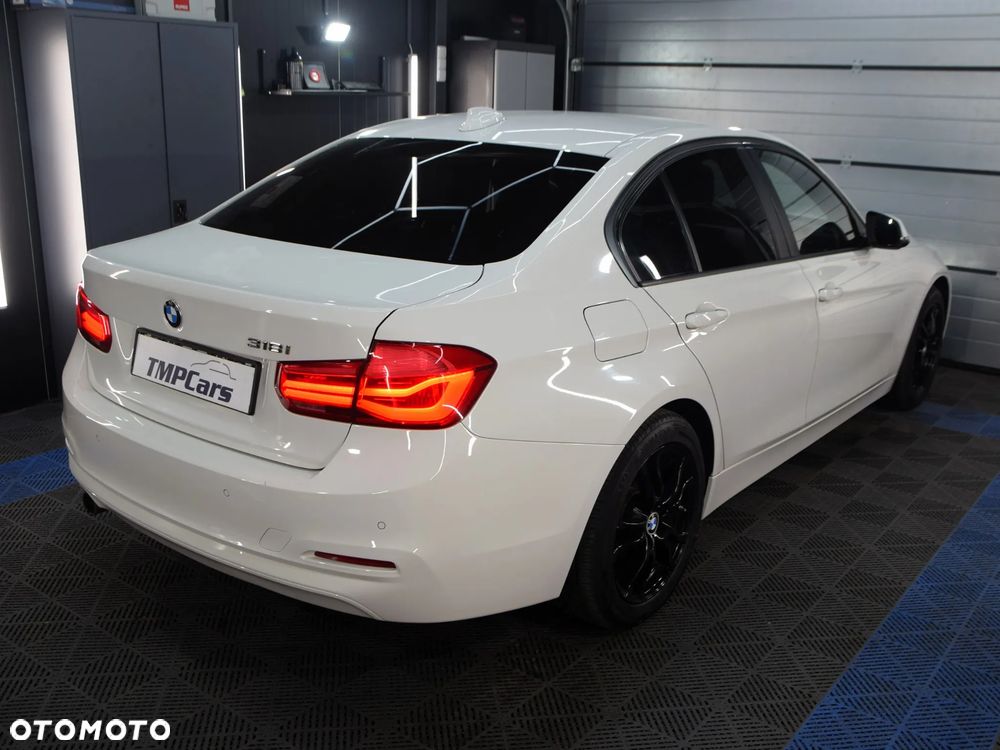 BMW Seria 3 318i - 34