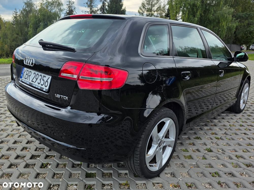Audi A3 Sportback 1.6 TDI DPF Ambition - 6