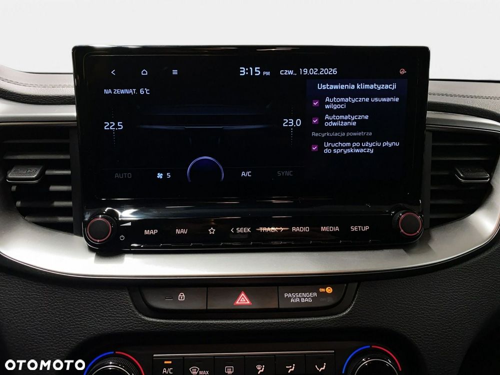 Kia Ceed - 28