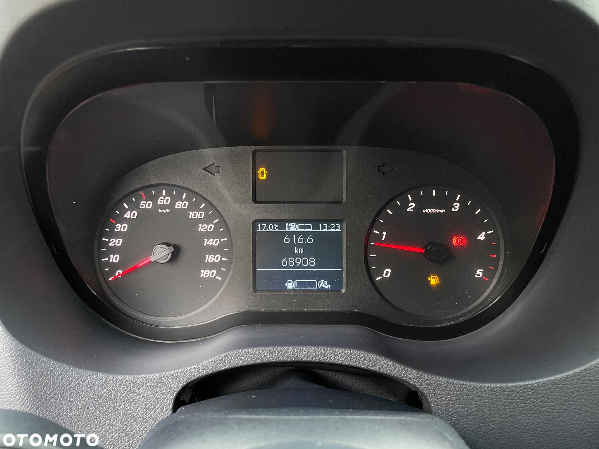 Mercedes-Benz Sprinter - 19