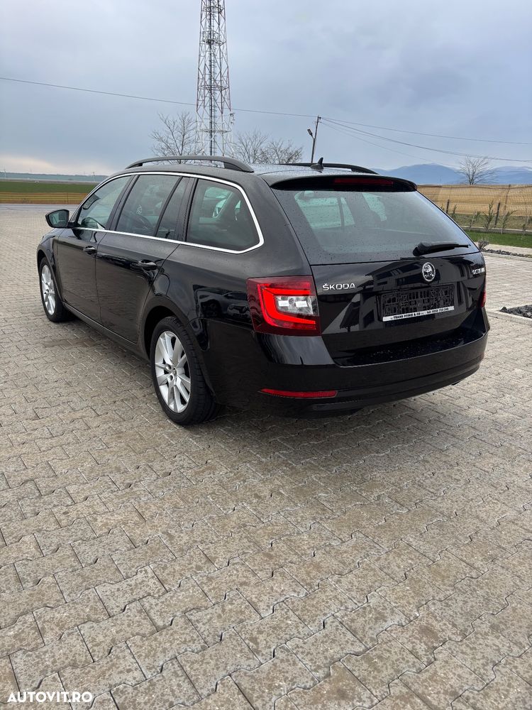 Skoda Octavia 2.0 TDI STYLE DSG - 4