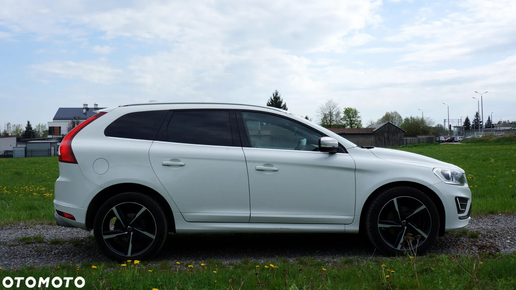 Volvo XC 60 D4 R-Design - 16