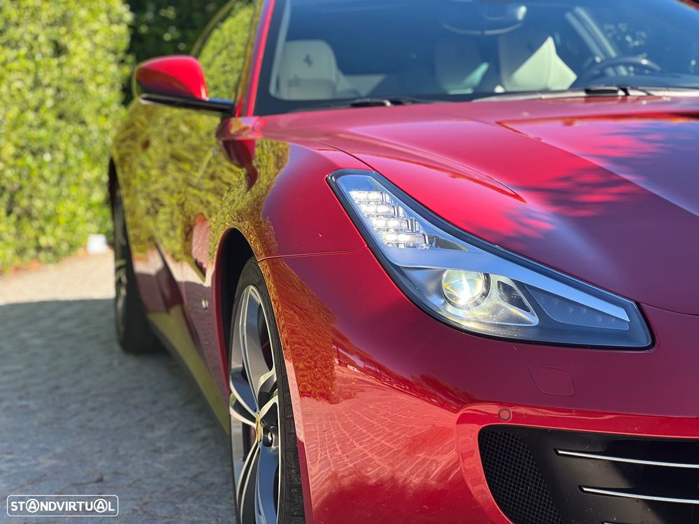 Ferrari GTC4 Lusso - 8