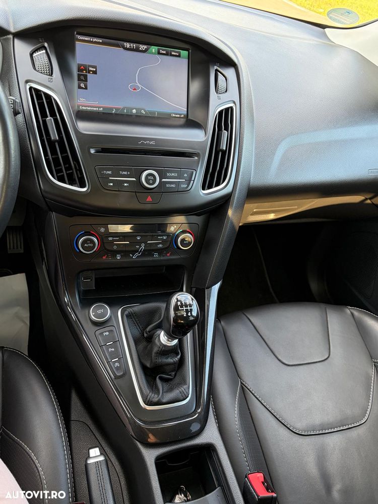 Ford Focus 1.5 EcoBoost Start-Stopp-System TITANIUM - 31