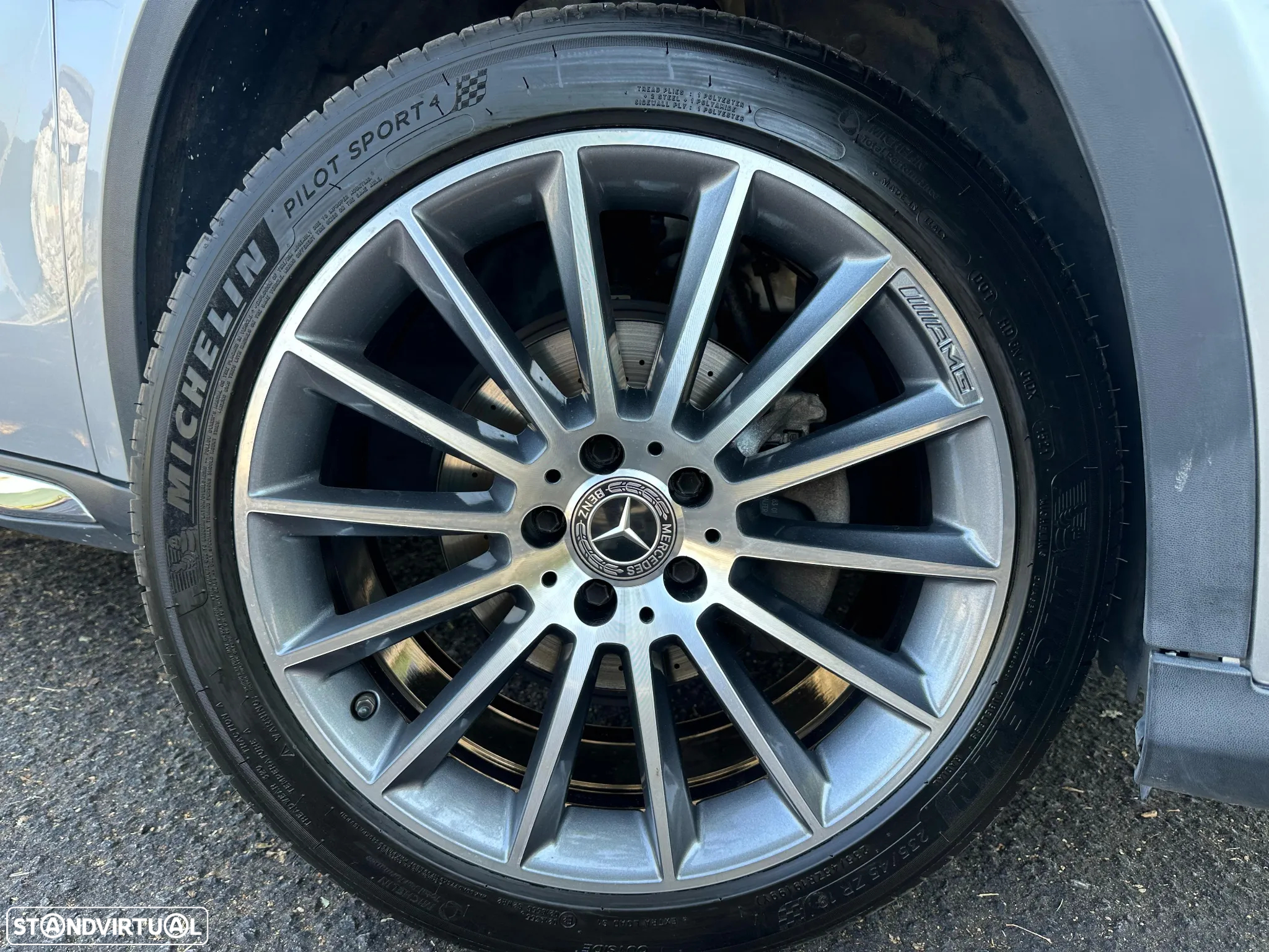 Mercedes-Benz GLA 200 7G-DCT AMG Line - 3