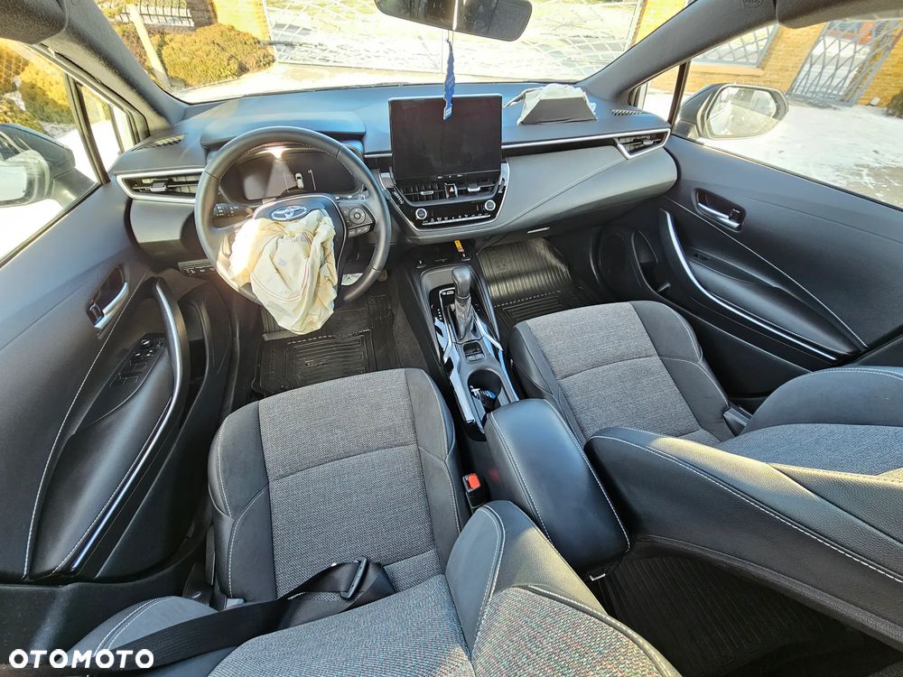 Toyota Corolla 2.0 Hybrid Style - 11