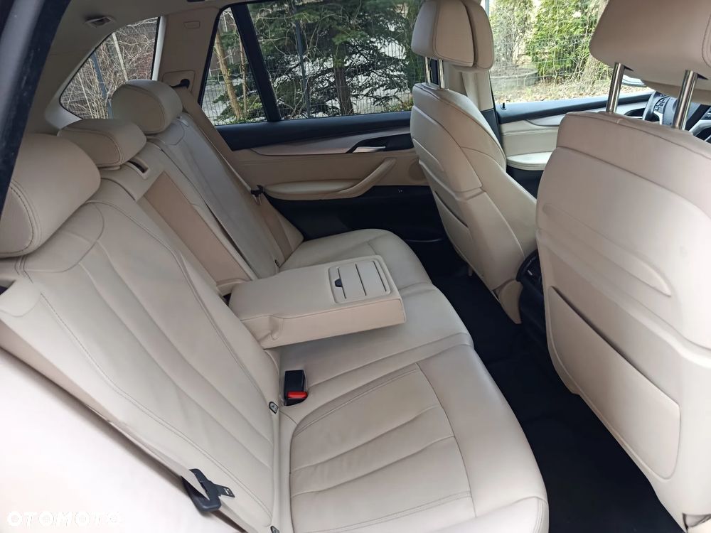 BMW X5 xDrive25d - 13