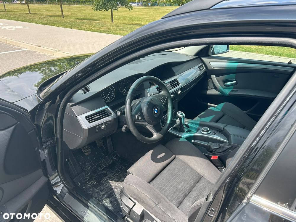 BMW Seria 5 520d - 12