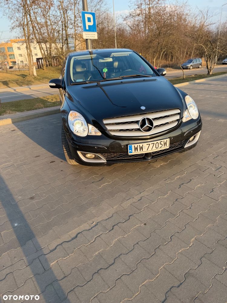Mercedes-Benz Klasa R 500 4-Matic - 22