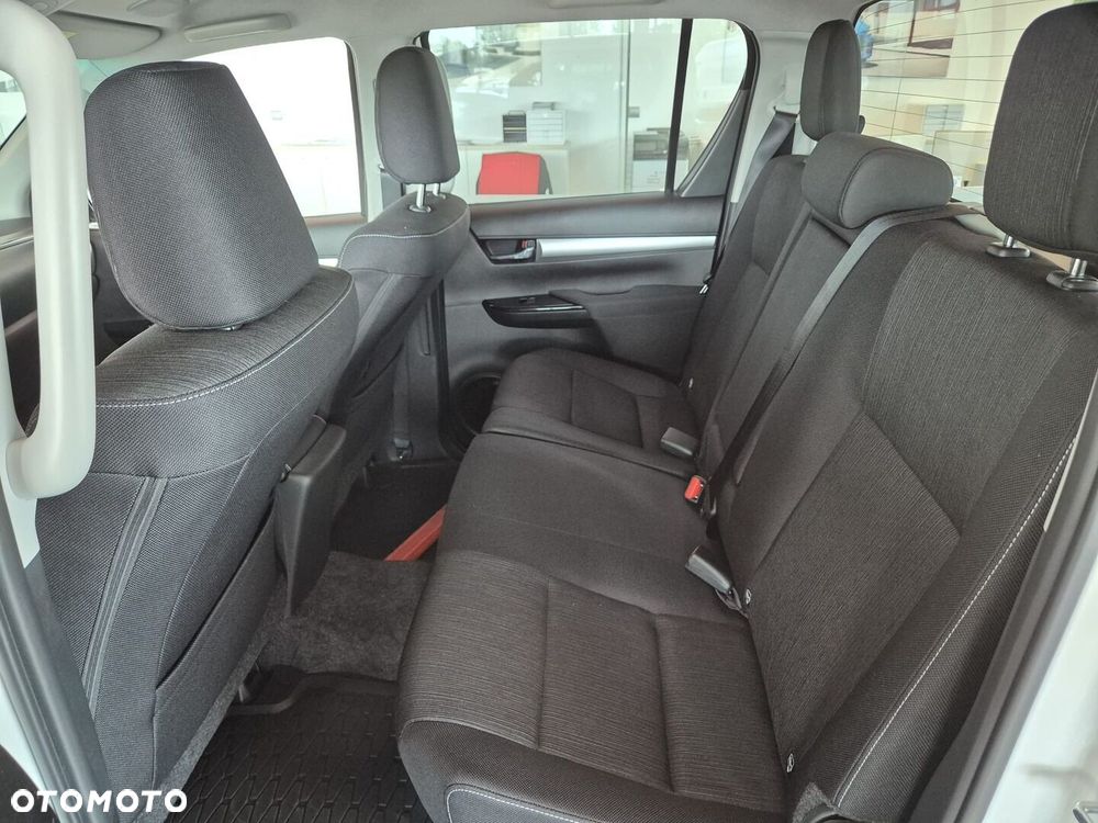 Toyota Hilux - 11