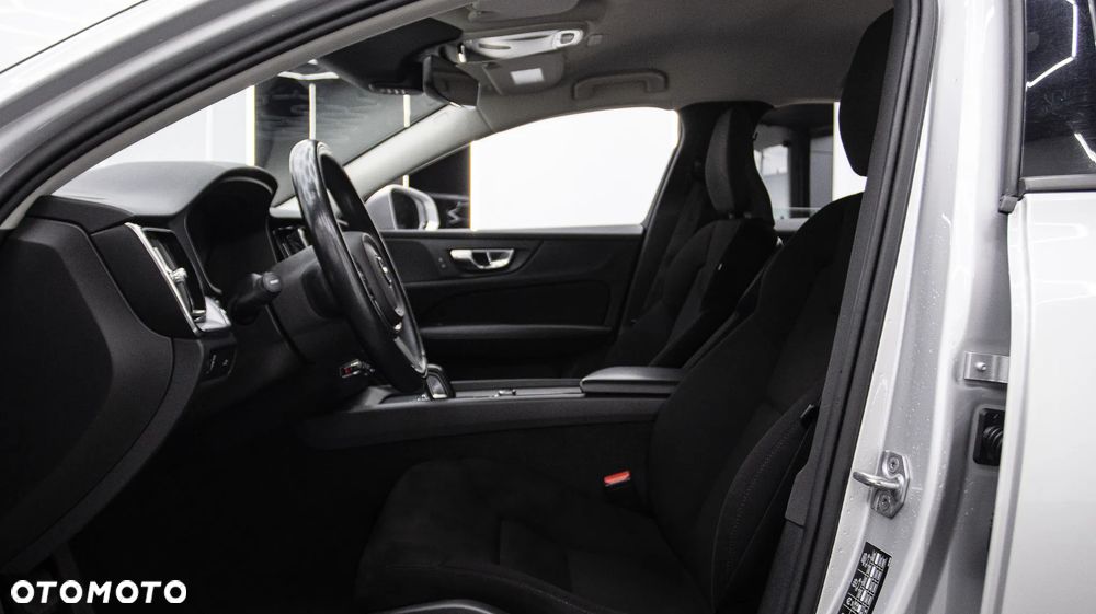 Volvo V60 B4 D Momentum Pro - 18