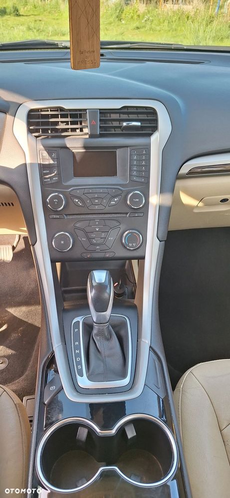 Ford Fusion - 13