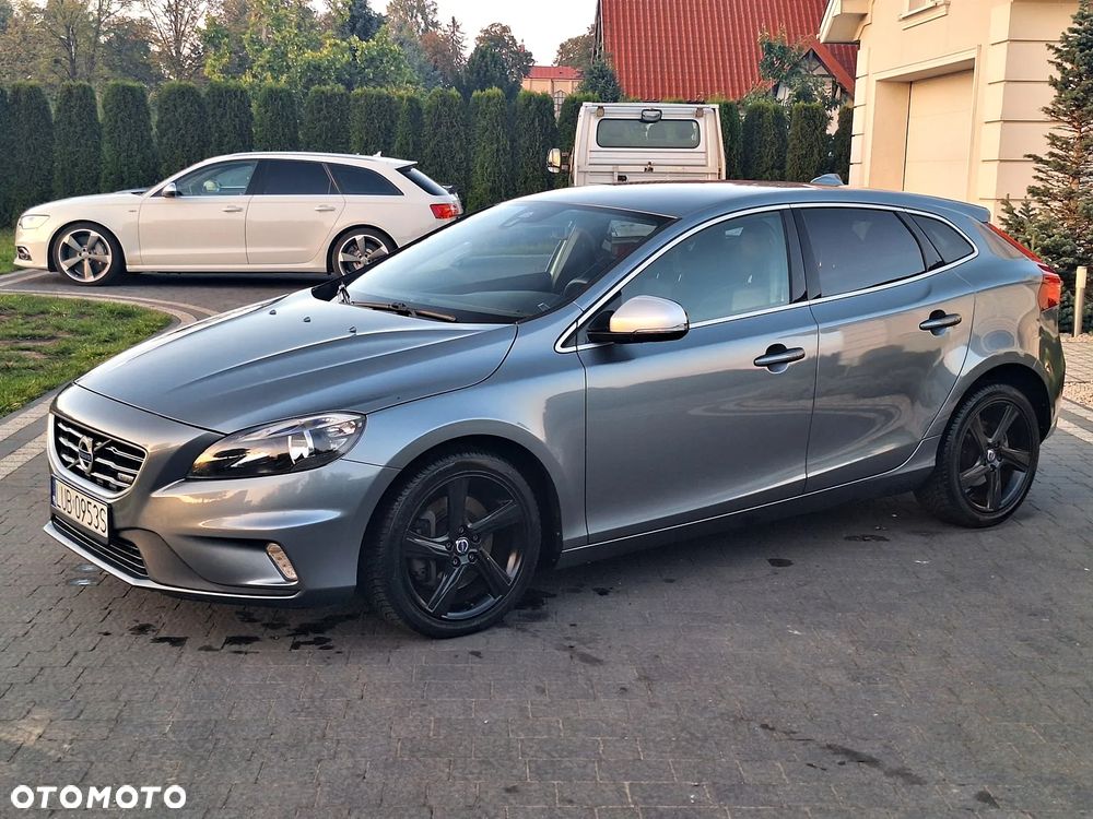 Volvo V40 D4 Momentum - 4