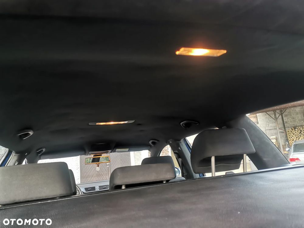 Volkswagen Passat 1.9 TDI Trendline - 17