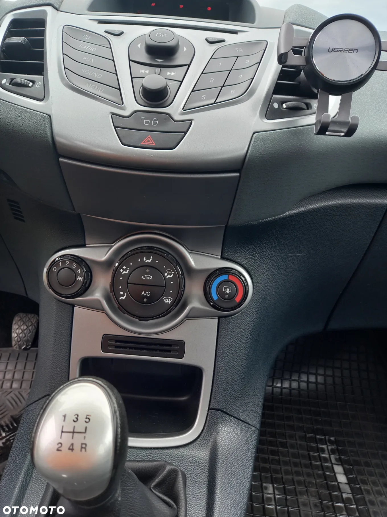 Ford Fiesta 1.6 TDCi DPF Titanium - 14