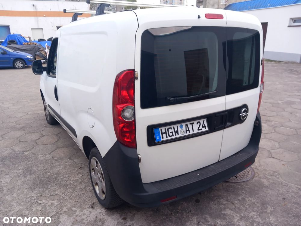 Opel COMBO - 9