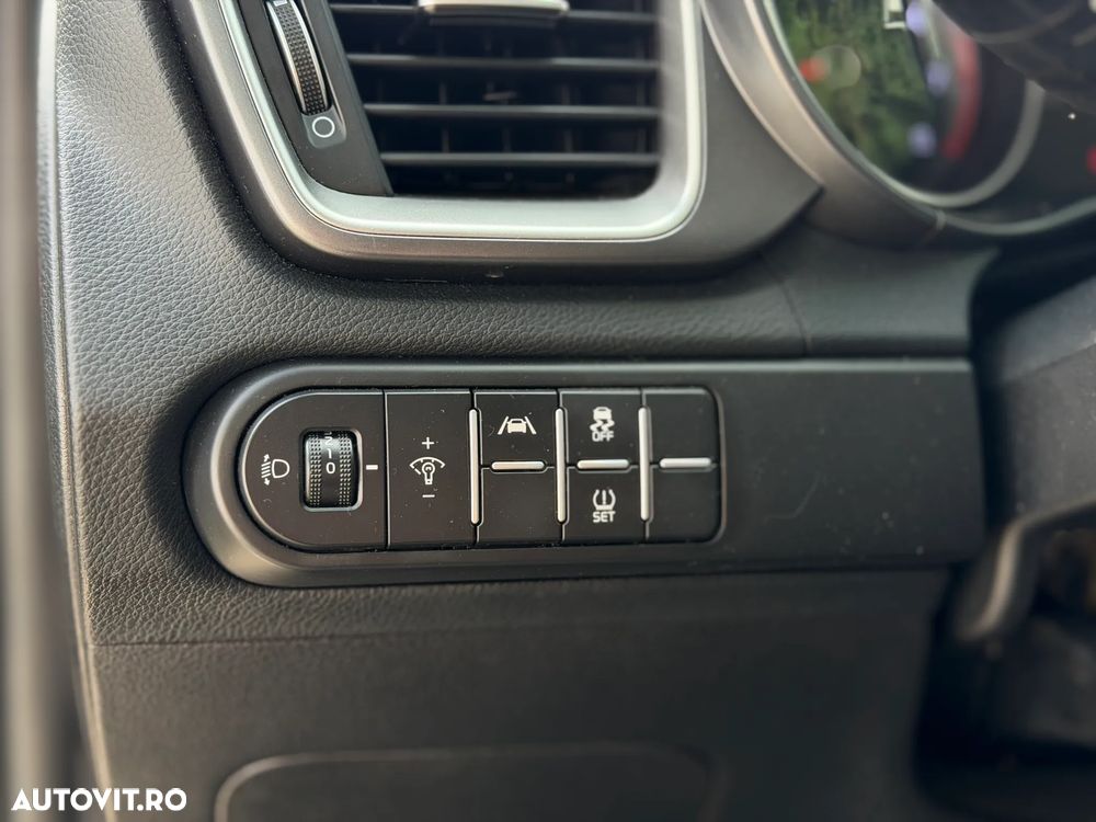 KIA Ceed 2022 — imagine 13