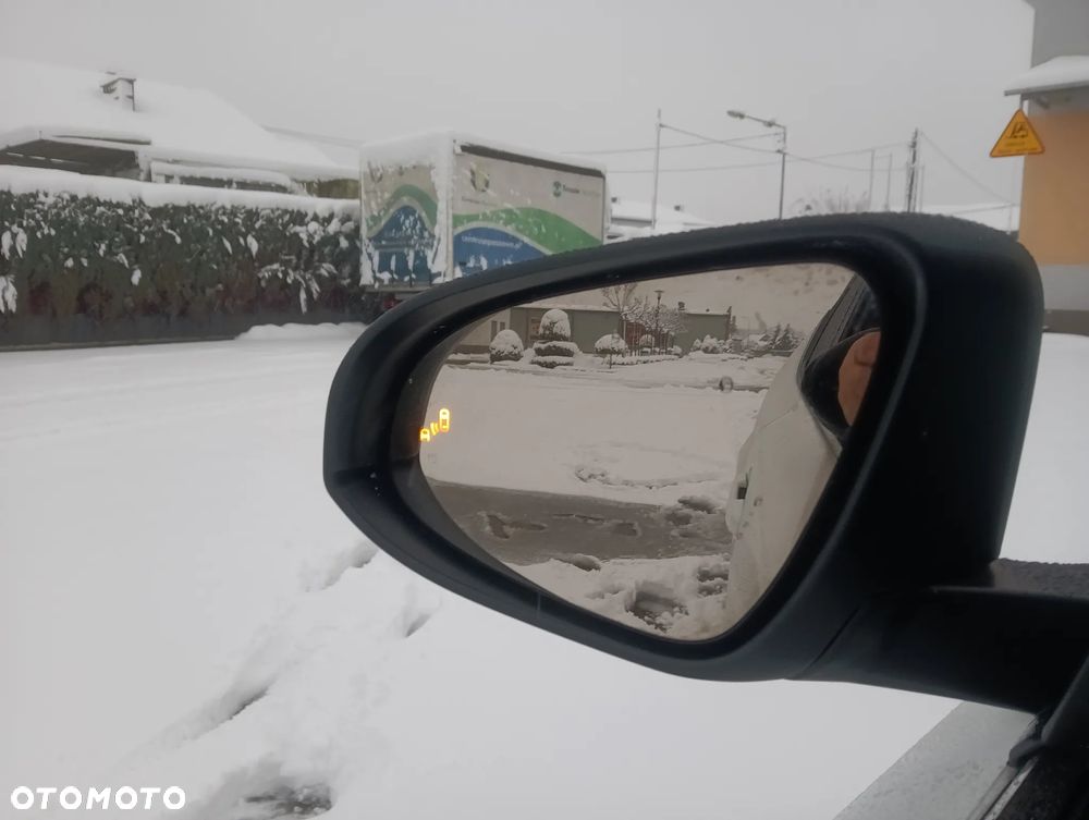 Toyota C-HR 1.2 T Dynamic - 16