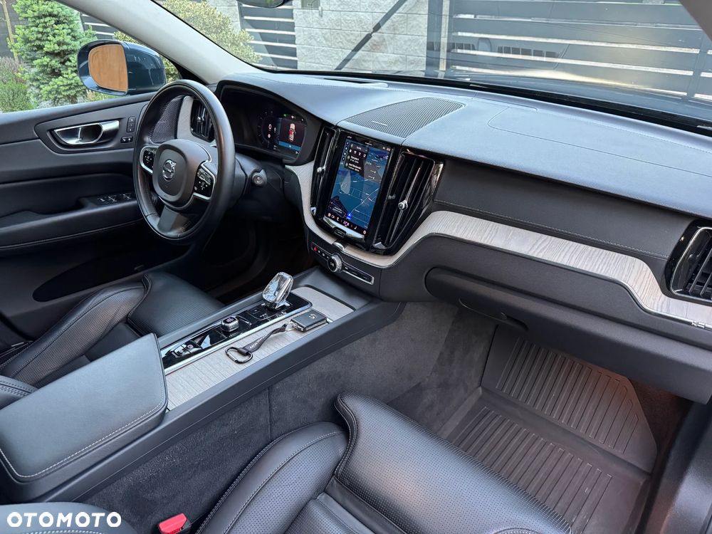 Volvo XC 60 B5 B AWD Inscription - 22